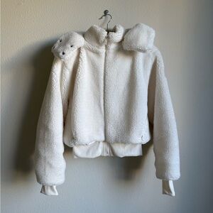 Alo foxy sherpa jacket with detachable hood